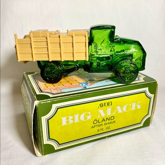 Vintage Avon ‘Big Mack’ Oland Aftershave Bottle & Box - Picture 3 of 17